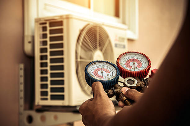 Professional Heat Pump Repair technician working in Dyer, IN